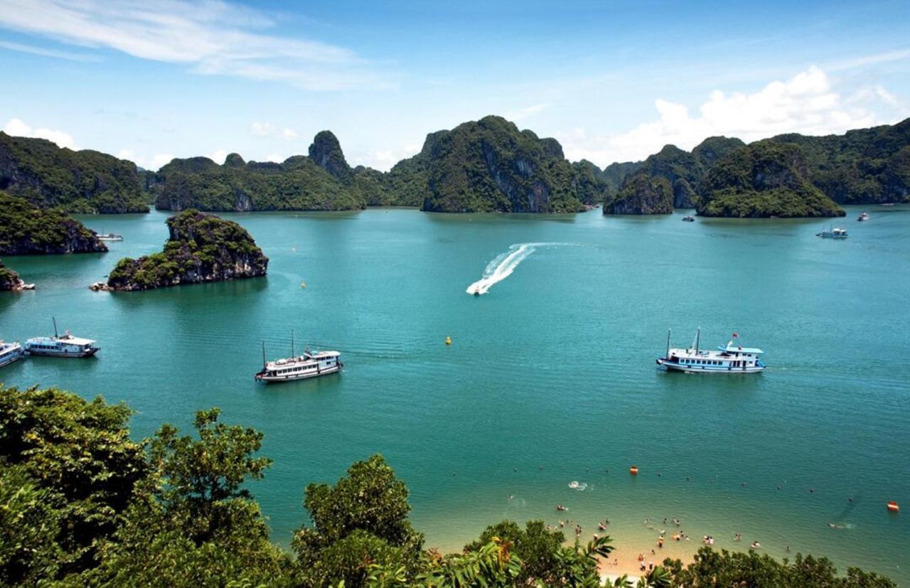 Halong Lavender Cruises Hotel Ha Long Exterior photo